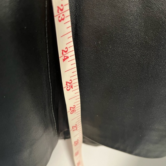 Leather jacket - Picture 9 of 9